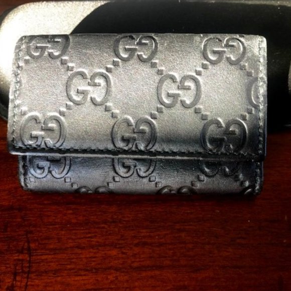 Leather Key Holder - Picture 1 of 8